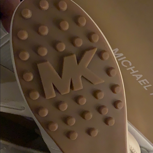 NIB Michael Kors Daisy Moccasins Moc white flat size 11 Leather new with box - Picture 7 of 14